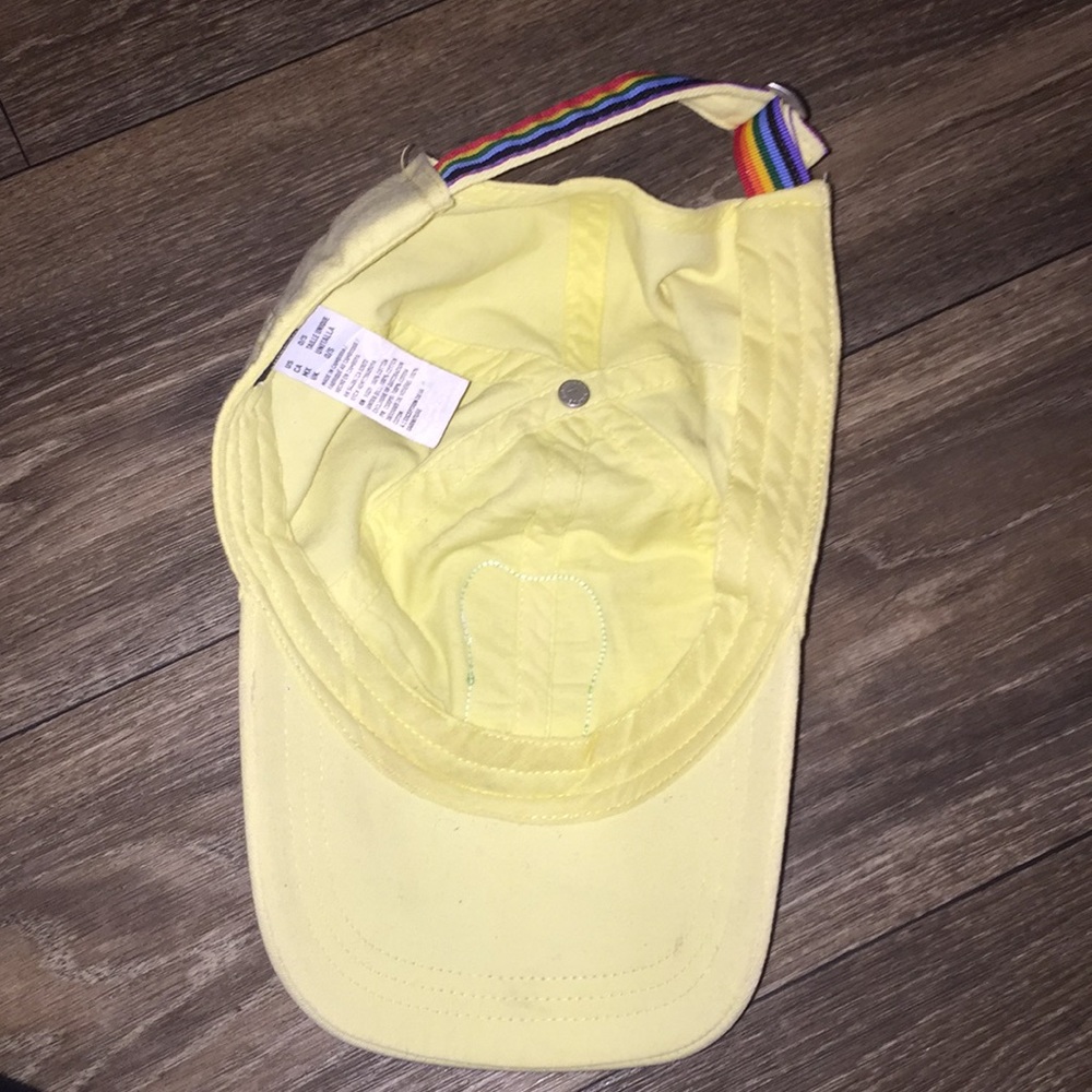 Yellow Cap - Picture 3 of 4